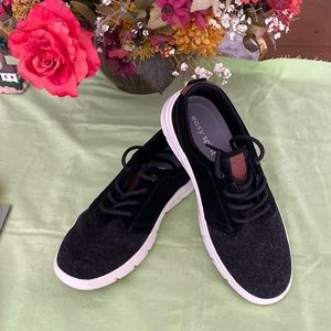 Easy Spirit men’s shoes